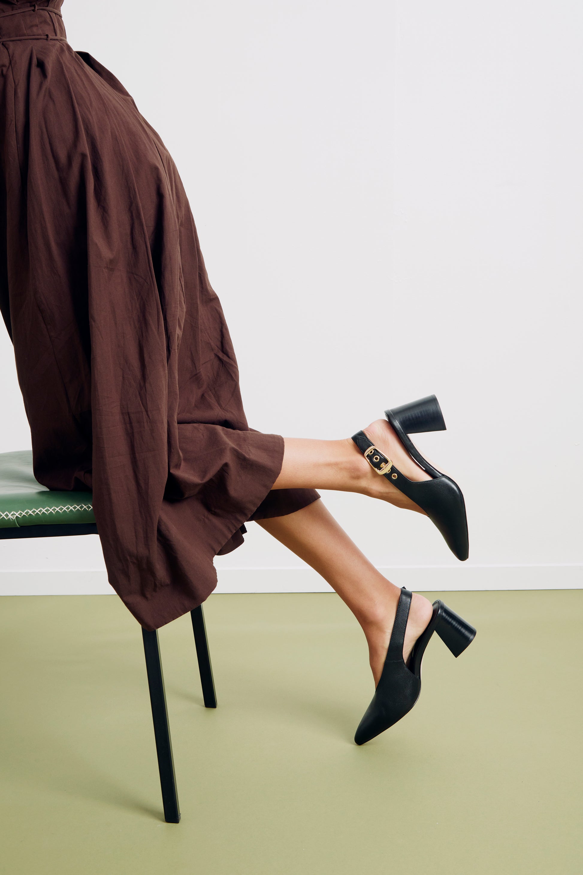 Gibbs Dress Court - - Merchant 1948